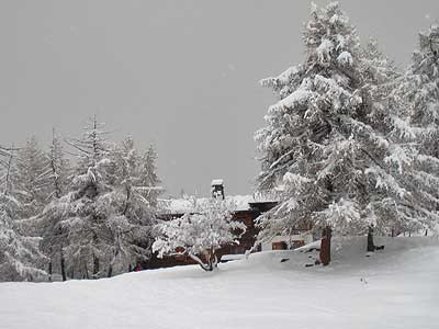 Magic winter at the Rifugio L'Ermitage Chamois