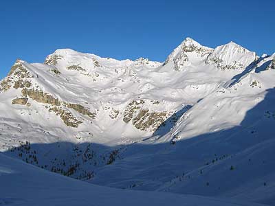 Winter view of the mountains surrounding Chamois